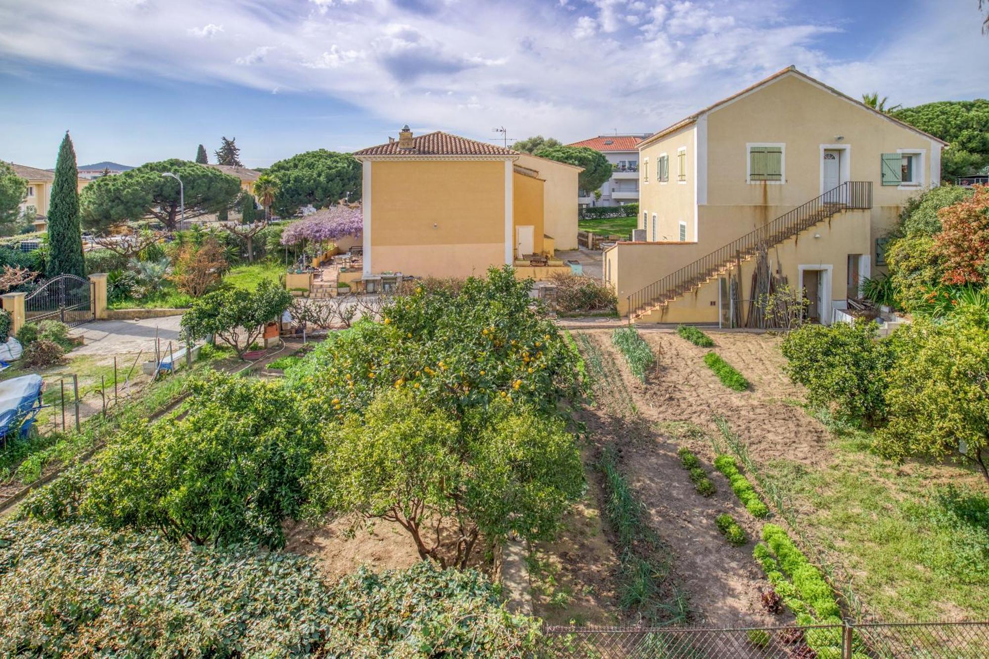 Nouvelle Ere - Appt A Moins D'Un Km De La Plage Le Lavandou Εξωτερικό φωτογραφία